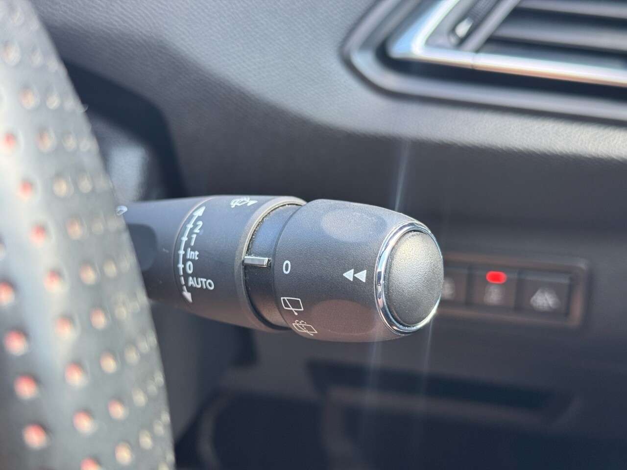 2017 PEUGEOT 308 2017 PEUGEOT 308