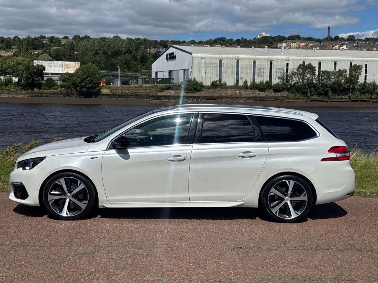 2017 PEUGEOT 308 2017 PEUGEOT 308