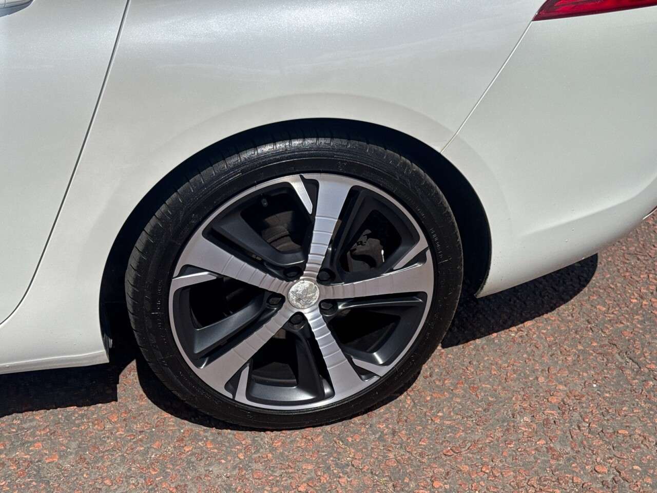 2017 PEUGEOT 308 2017 PEUGEOT 308