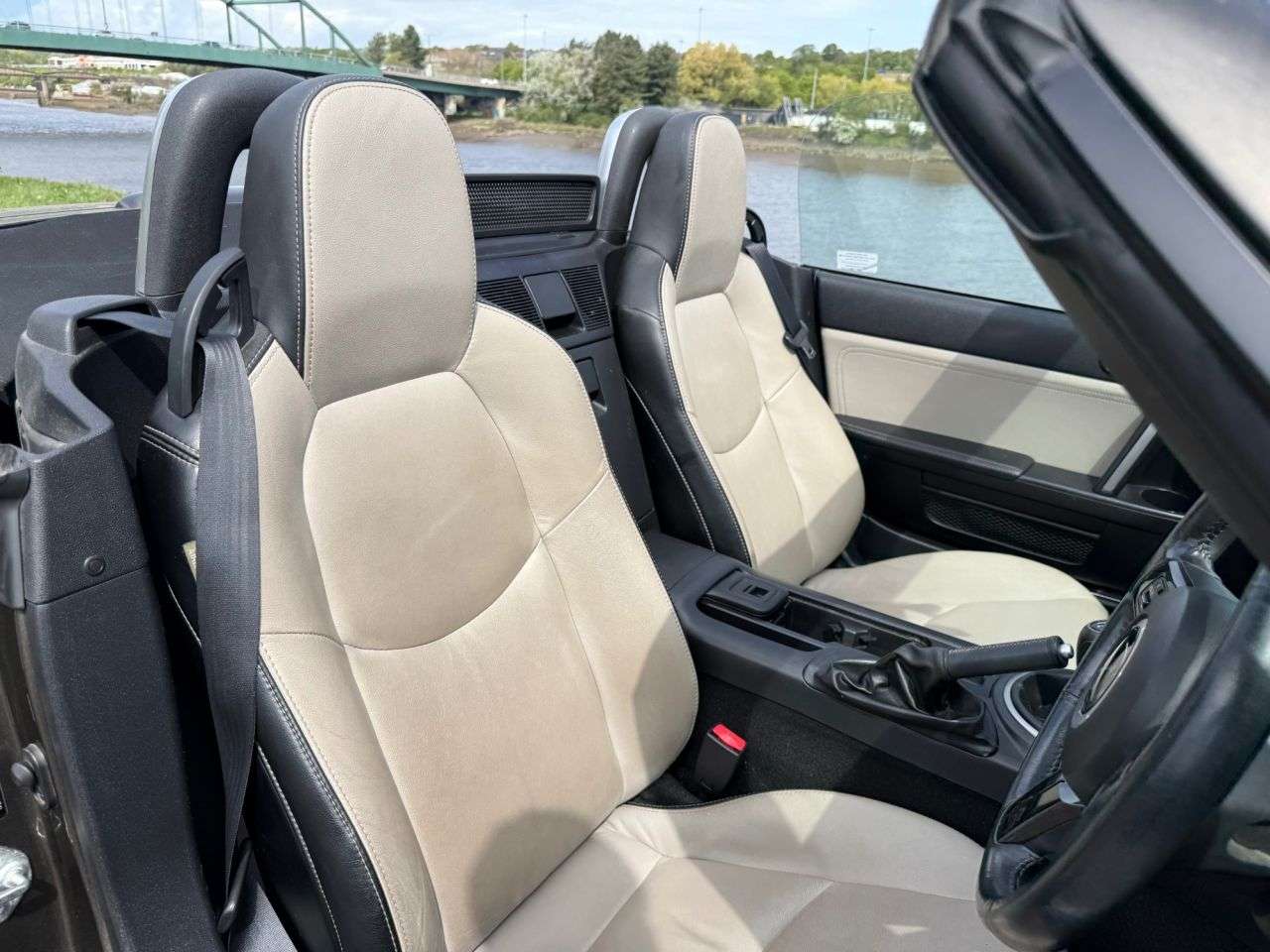 2015 MAZDA MX-5 2015 MAZDA MX-5