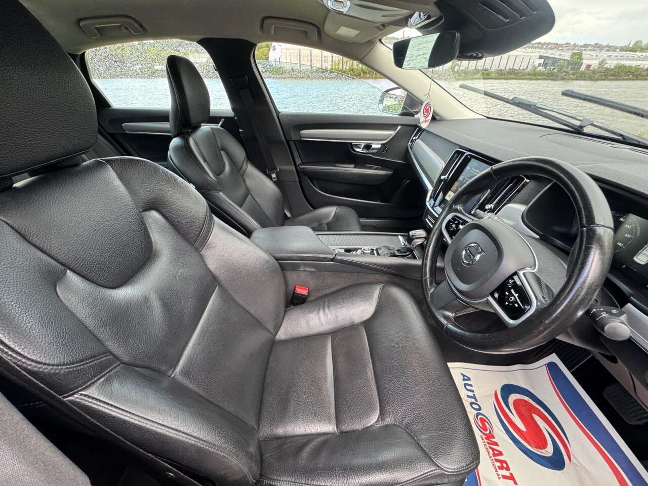 2018 VOLVO S90 2018 VOLVO S90