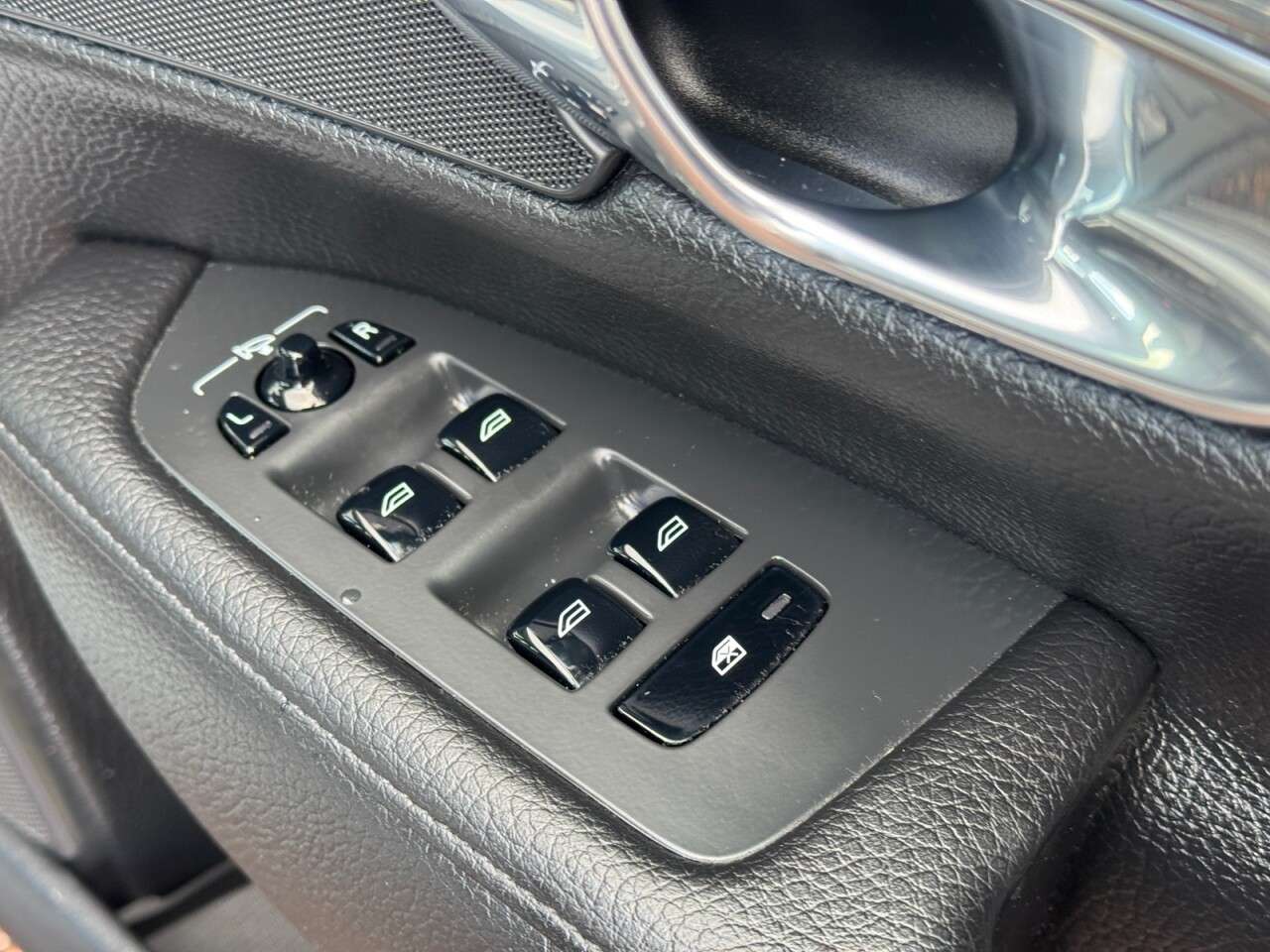 2018 VOLVO S90 2018 VOLVO S90