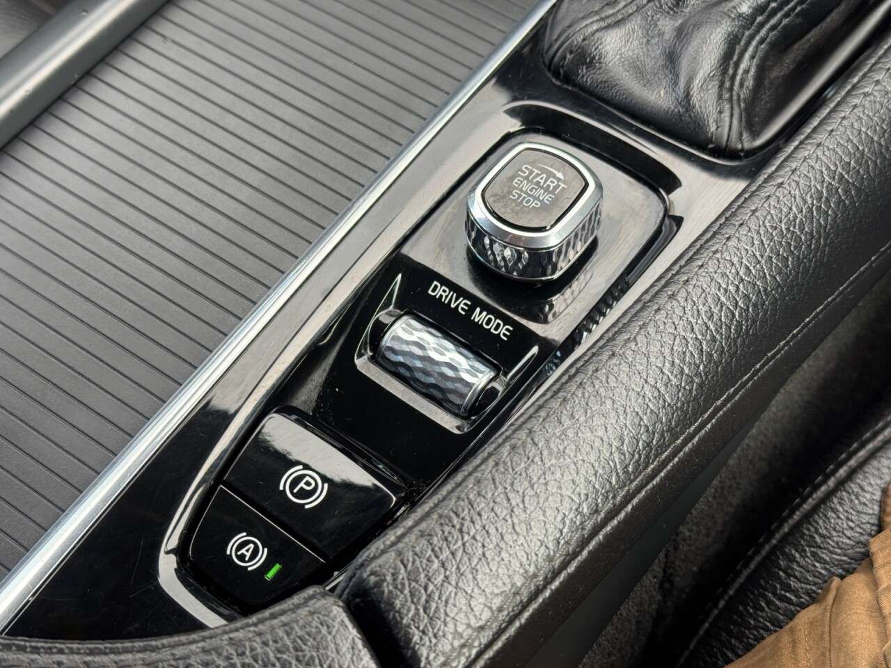 2018 VOLVO S90 2018 VOLVO S90