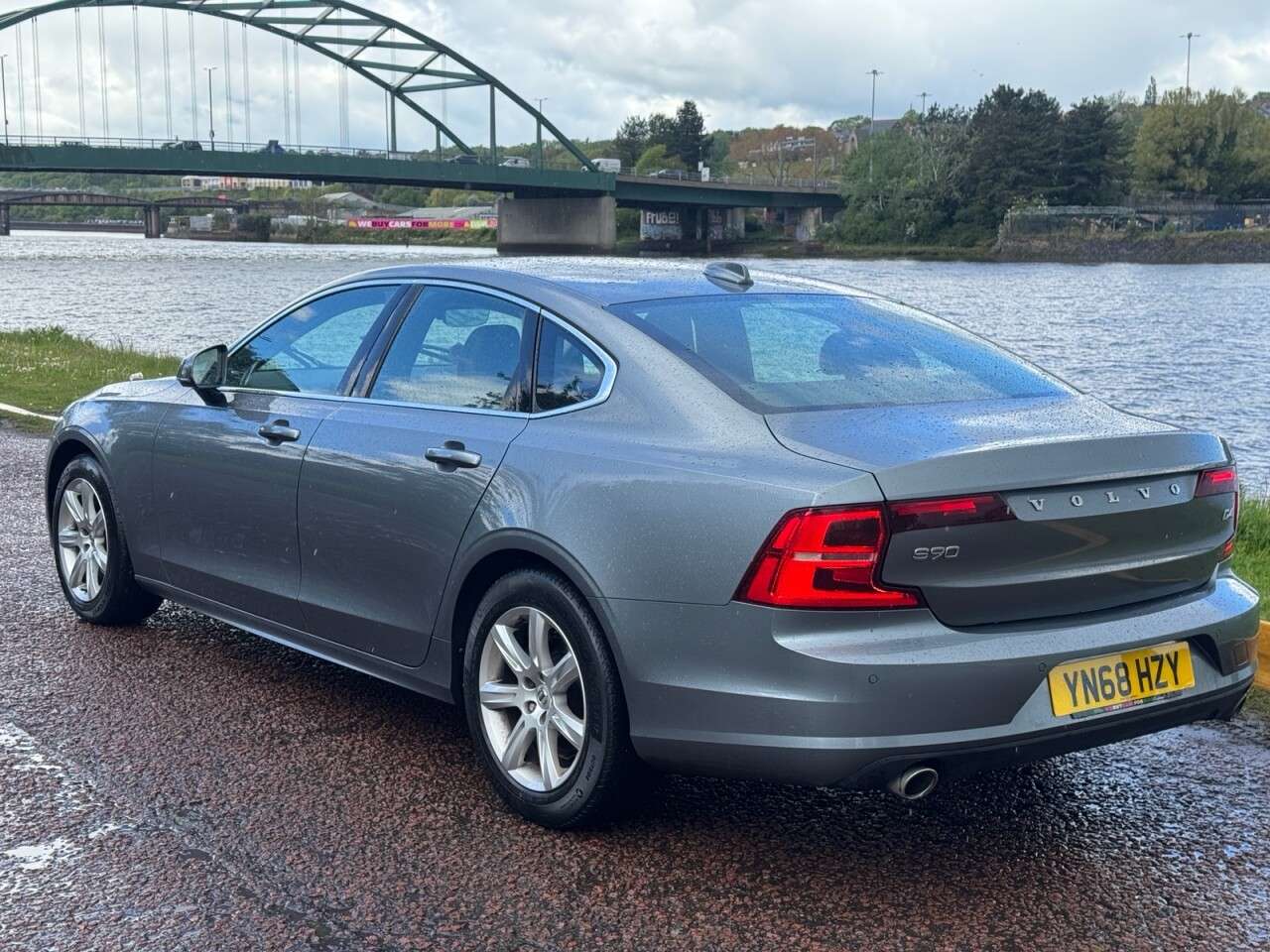 2018 VOLVO S90 2018 VOLVO S90