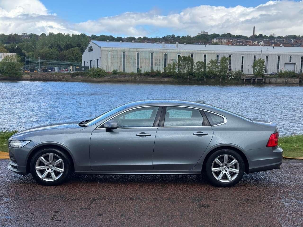 2018 VOLVO S90 2018 VOLVO S90