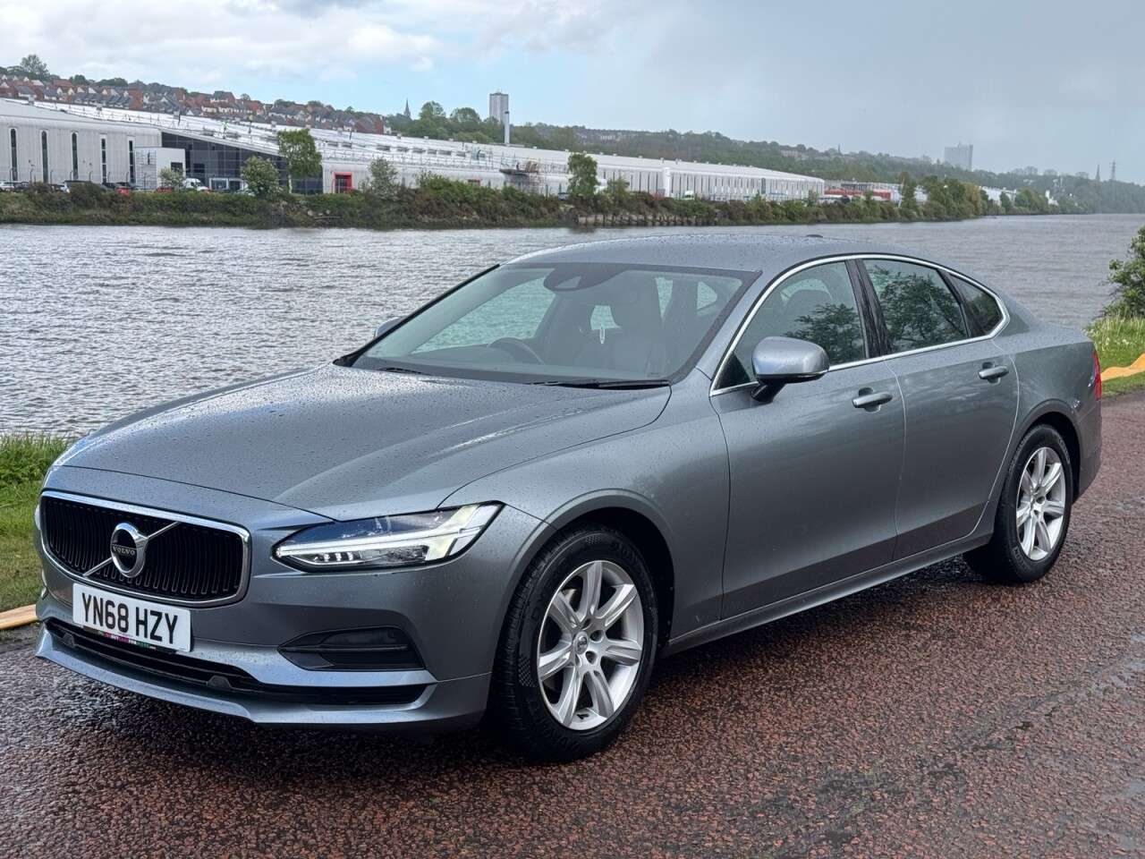 2018 VOLVO S90 2018 VOLVO S90