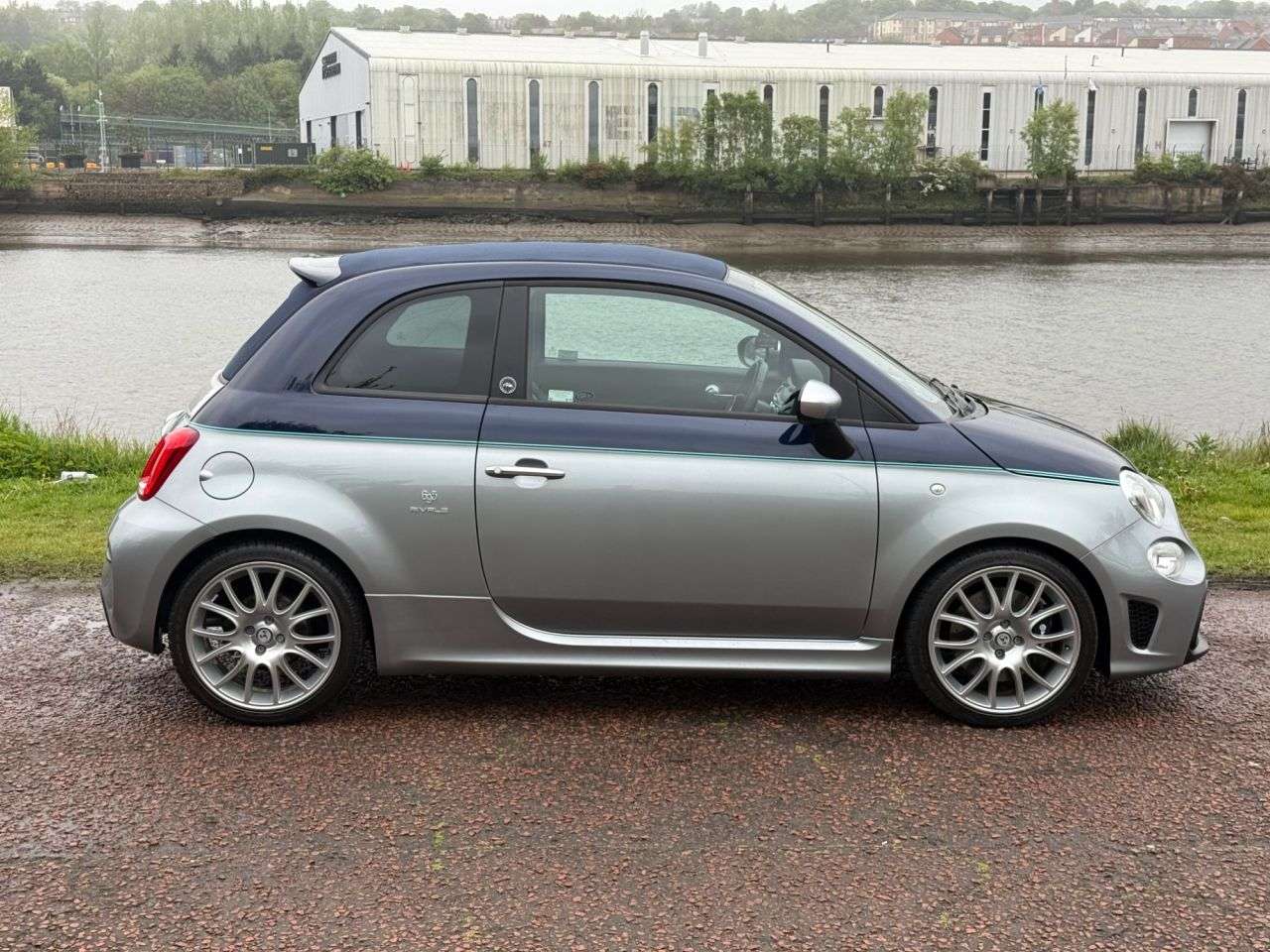 A 2017 ABARTH 695C 1.4 T-Jet Rivale Cabrio 2dr Petrol Auto Euro 6 (180 bhp) **BEATS SPEAKERS** A 2017 ABARTH 695C 1.4 T-Jet Rivale Cabrio 2dr Petrol Auto Euro 6 (180 bhp) **BEATS SPEAKERS**