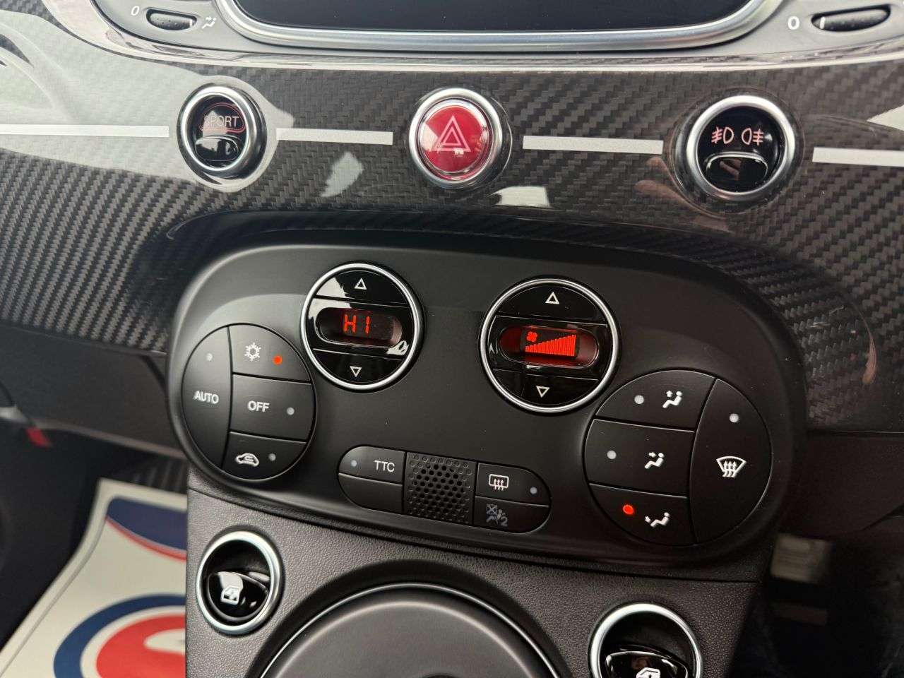 2017 ABARTH 695C 2017 ABARTH 695C
