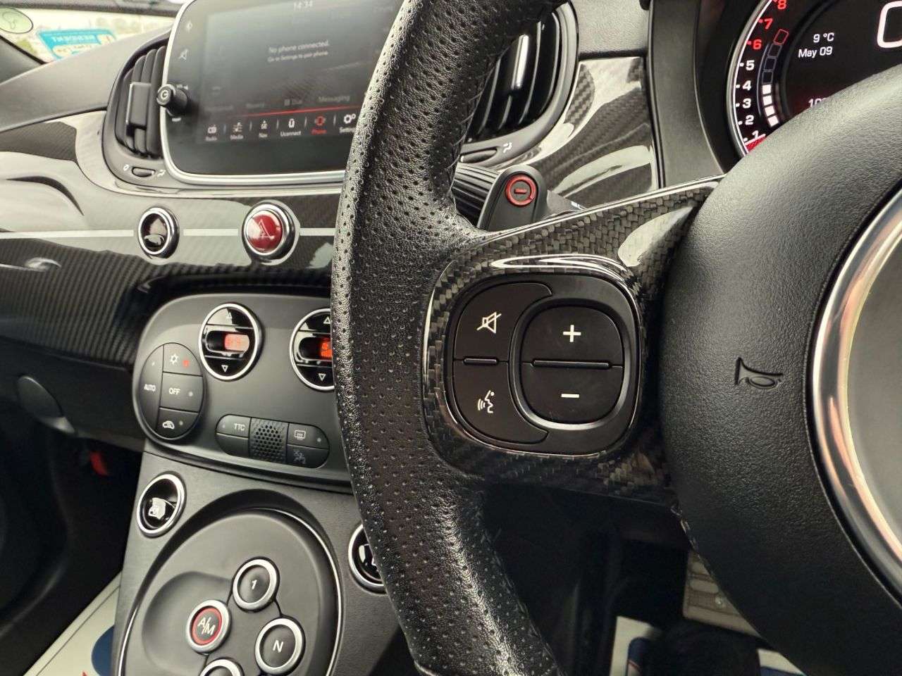 2017 ABARTH 695C 2017 ABARTH 695C