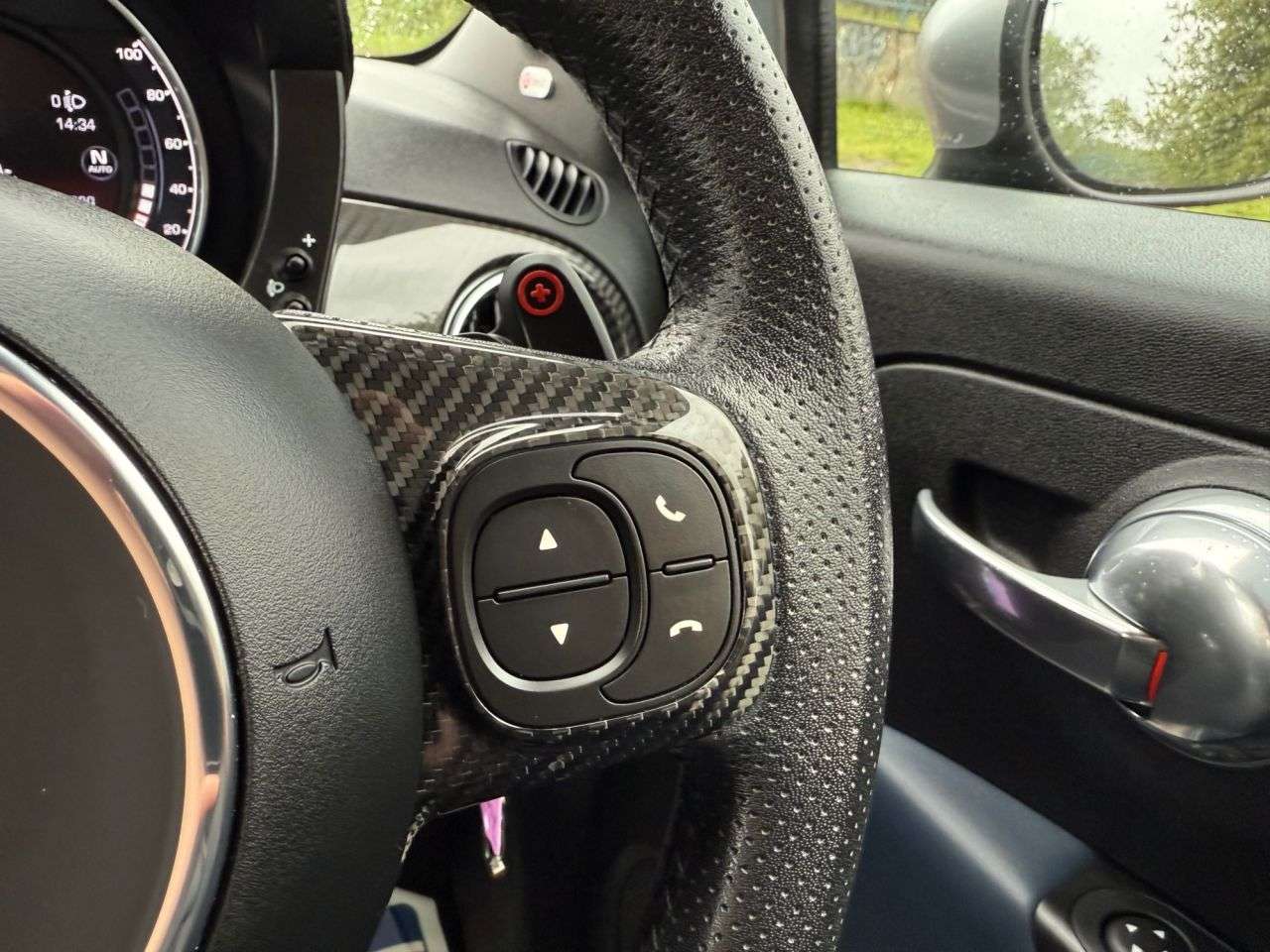 2017 ABARTH 695C 2017 ABARTH 695C