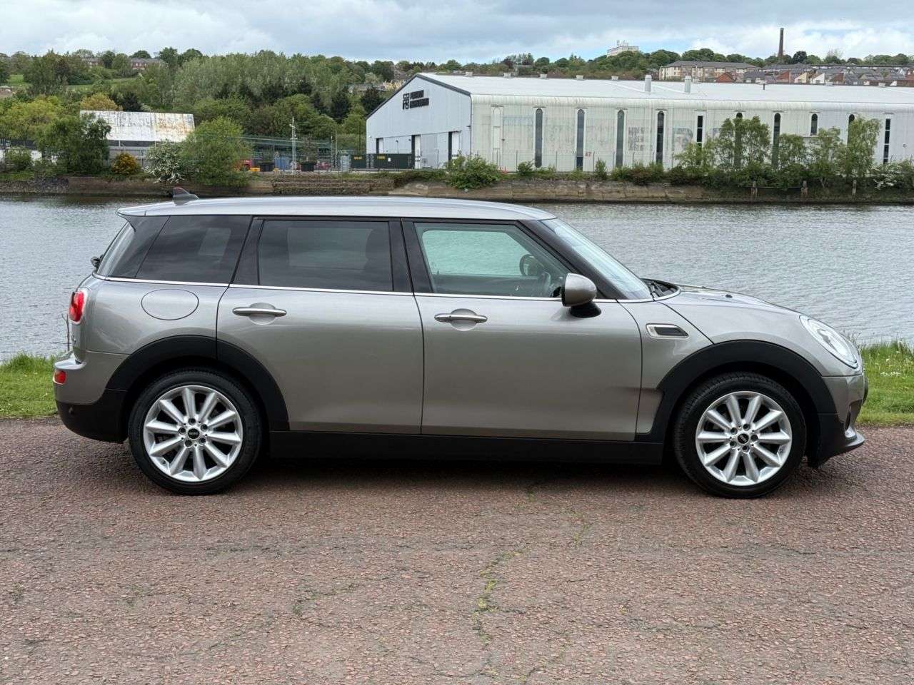 A 2017 MINI CLUBMAN 1.5 One D Estate 6dr Diesel Manual Euro 6 (s/s) (116 ps) **MEDIA PACK** A 2017 MINI CLUBMAN 1.5 One D Estate 6dr Diesel Manual Euro 6 (s/s) (116 ps) **MEDIA PACK**