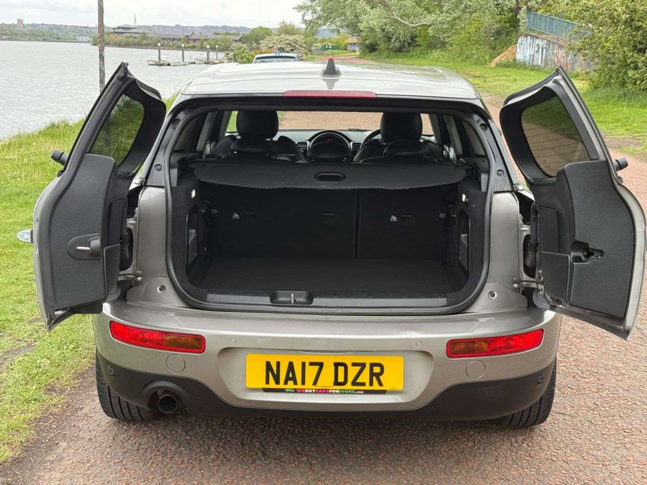 2017 MINI CLUBMAN 2017 MINI CLUBMAN