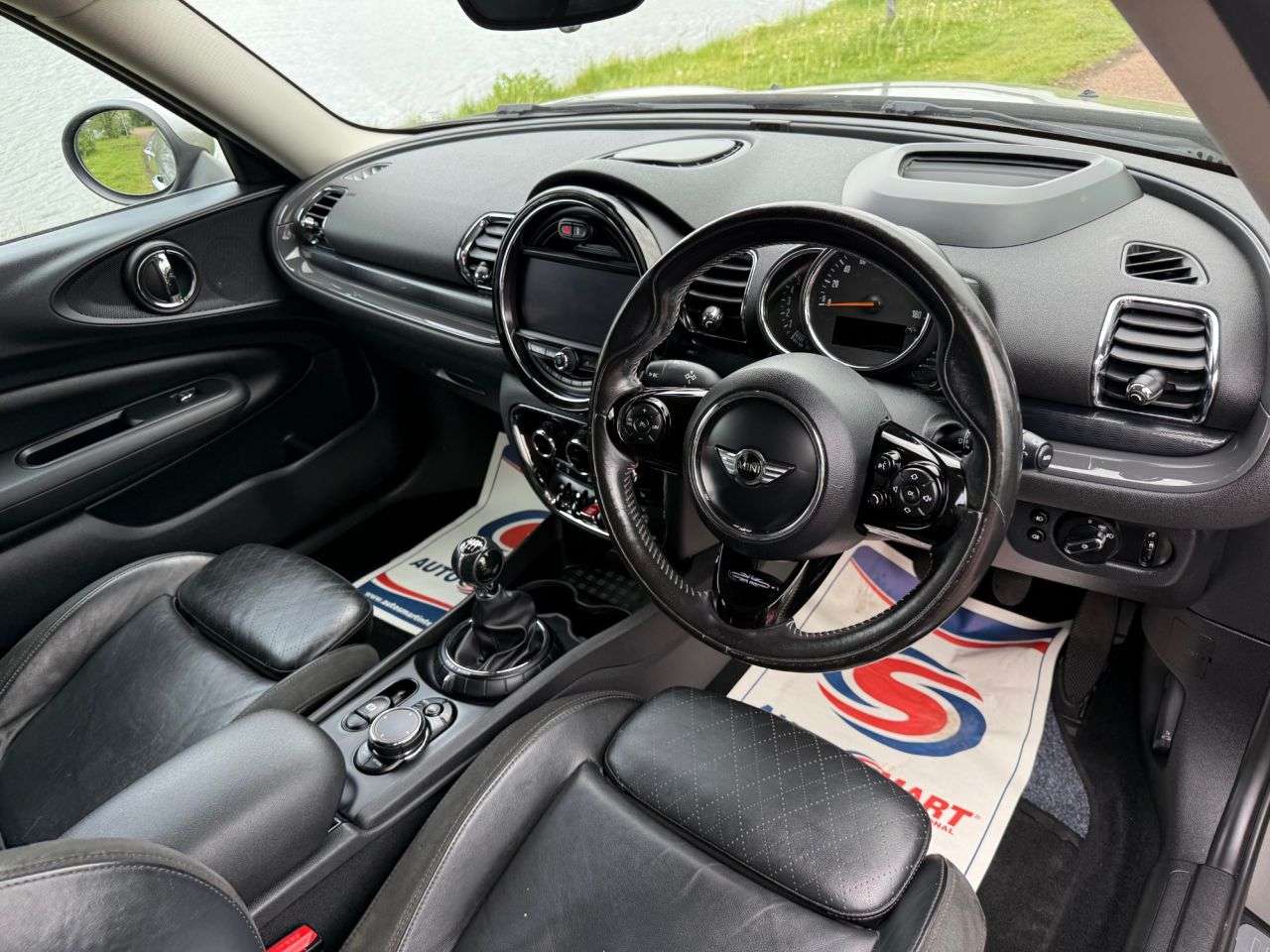 2017 MINI CLUBMAN 2017 MINI CLUBMAN