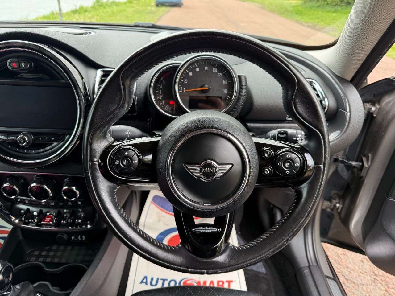 2017 MINI CLUBMAN 2017 MINI CLUBMAN