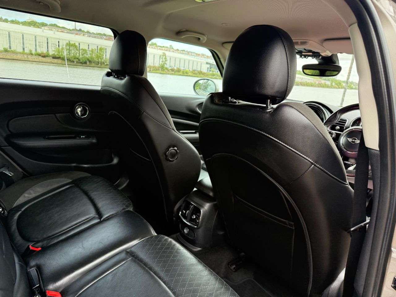 2017 MINI CLUBMAN 2017 MINI CLUBMAN