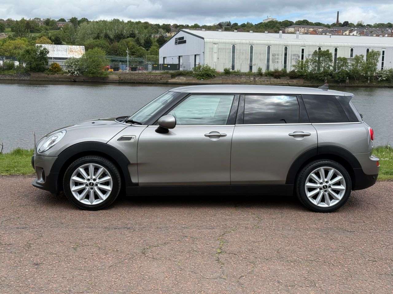 2017 MINI CLUBMAN 2017 MINI CLUBMAN