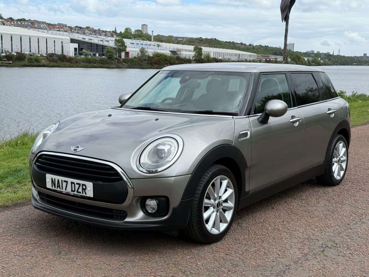 2017 MINI CLUBMAN 2017 MINI CLUBMAN