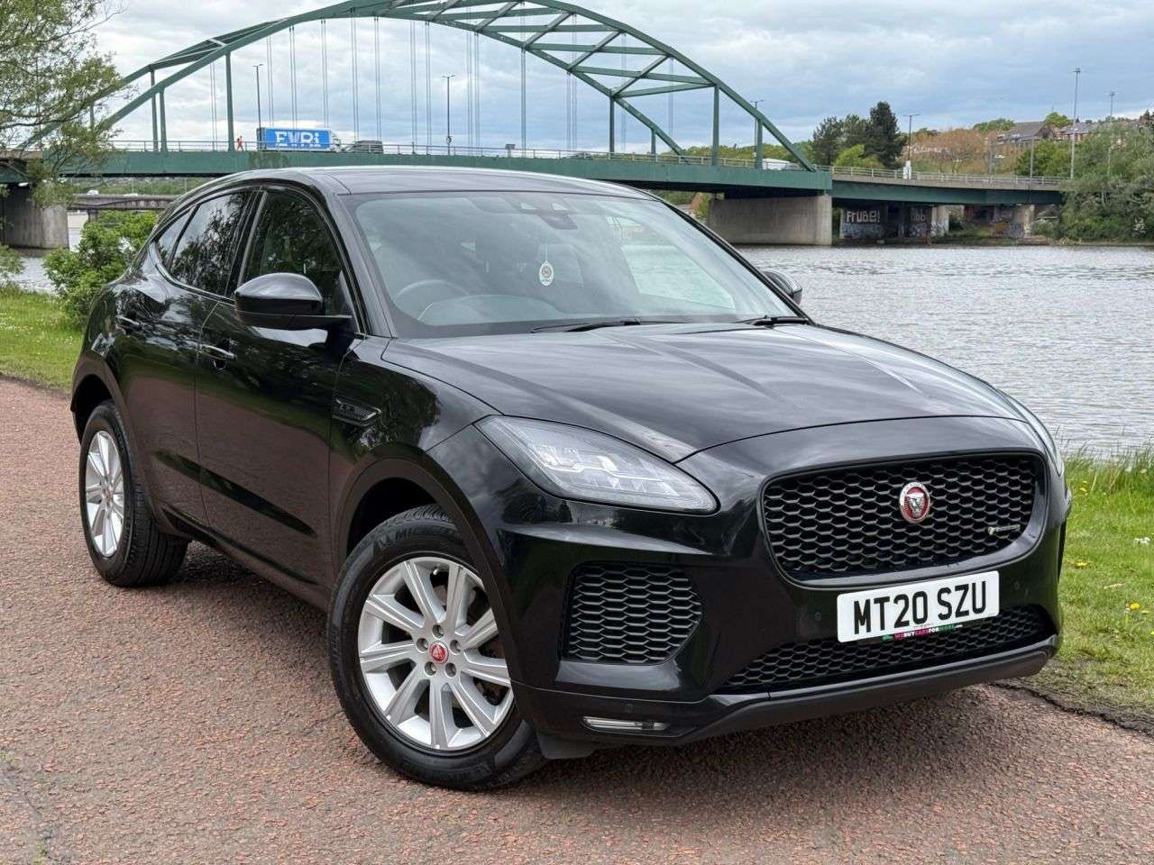 A 2020 JAGUAR E-PACE 2.0 D150 R-Dynamic S SUV 5dr Diesel Manual Euro 6 (s/s) (150 ps) **FULL LEA A 2020 JAGUAR E-PACE 2.0 D150 R-Dynamic S SUV 5dr Diesel Manual Euro 6 (s/s) (150 ps) **FULL LEA
