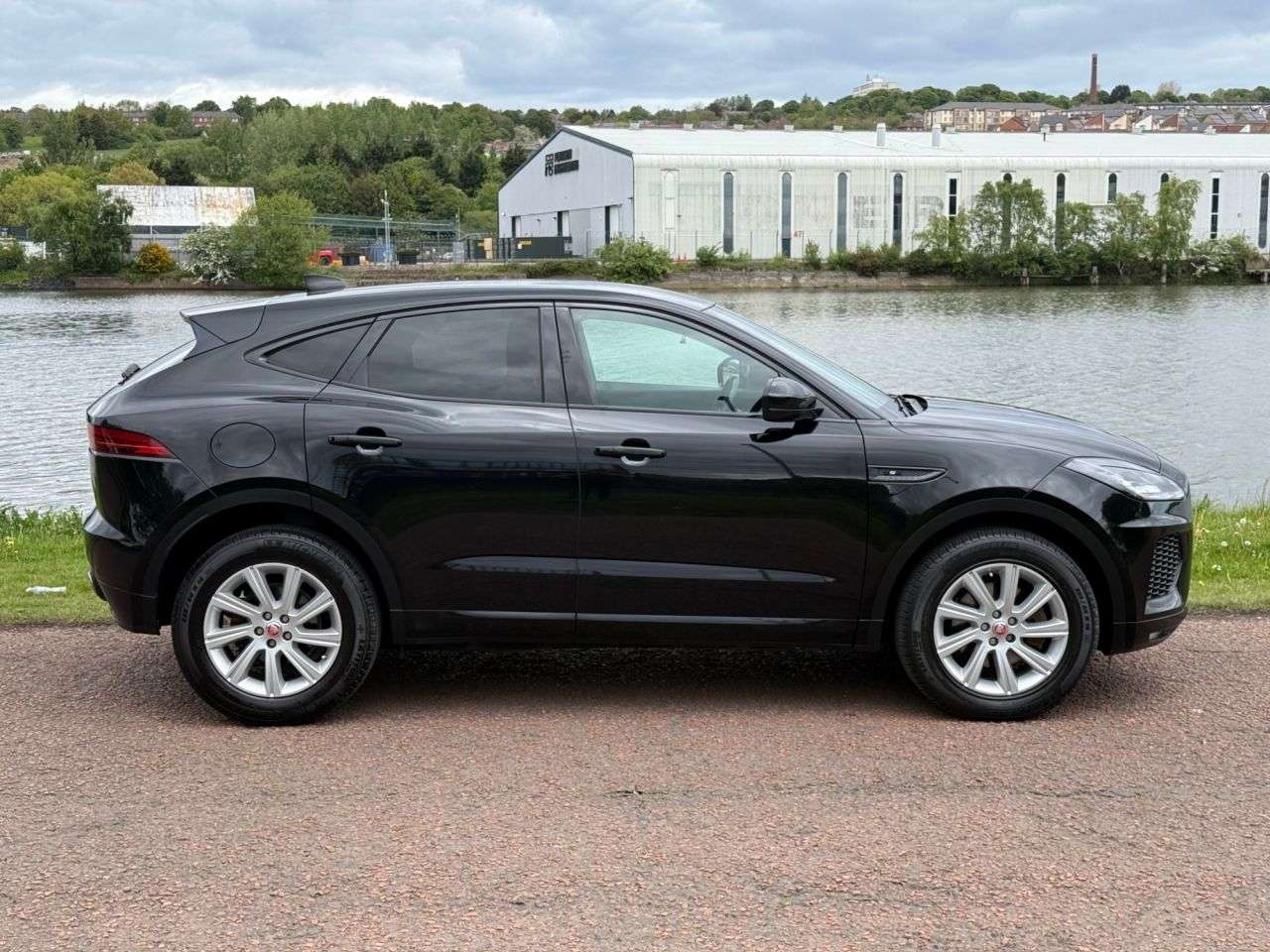 A 2020 JAGUAR E-PACE 2.0 D150 R-Dynamic S SUV 5dr Diesel Manual Euro 6 (s/s) (150 ps) **FULL LEA A 2020 JAGUAR E-PACE 2.0 D150 R-Dynamic S SUV 5dr Diesel Manual Euro 6 (s/s) (150 ps) **FULL LEA