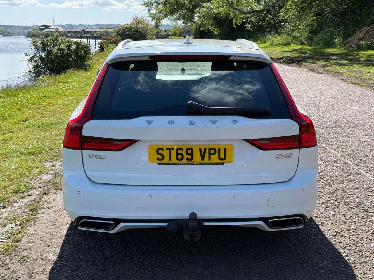 2019 VOLVO V90 2019 VOLVO V90