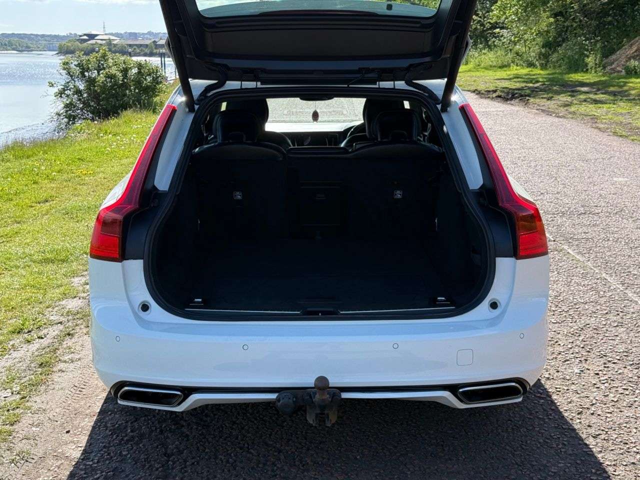 2019 VOLVO V90 2019 VOLVO V90