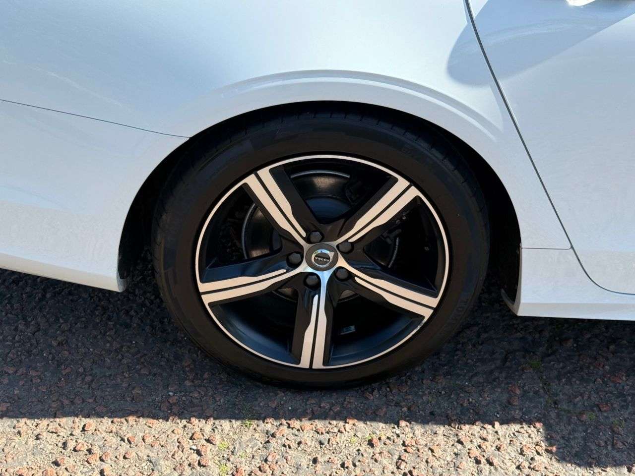 2019 VOLVO V90 2019 VOLVO V90