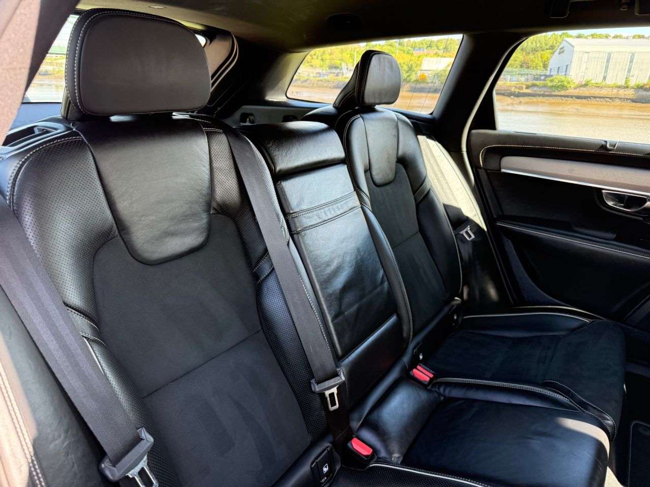 2019 VOLVO V90 2019 VOLVO V90