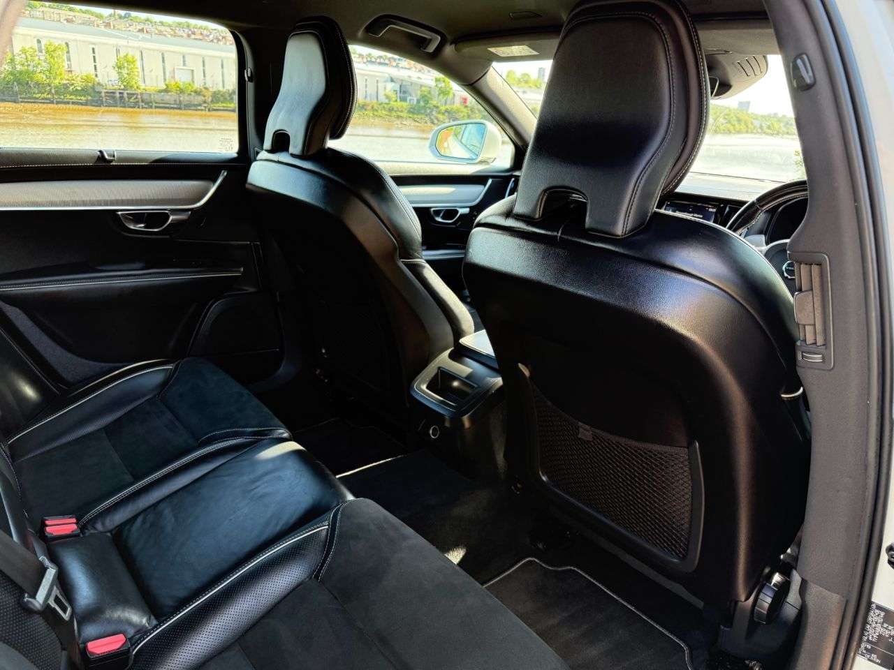 2019 VOLVO V90 2019 VOLVO V90