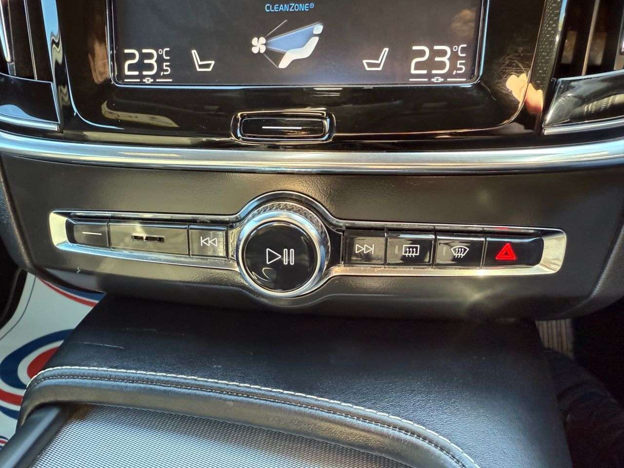 2019 VOLVO V90 2019 VOLVO V90