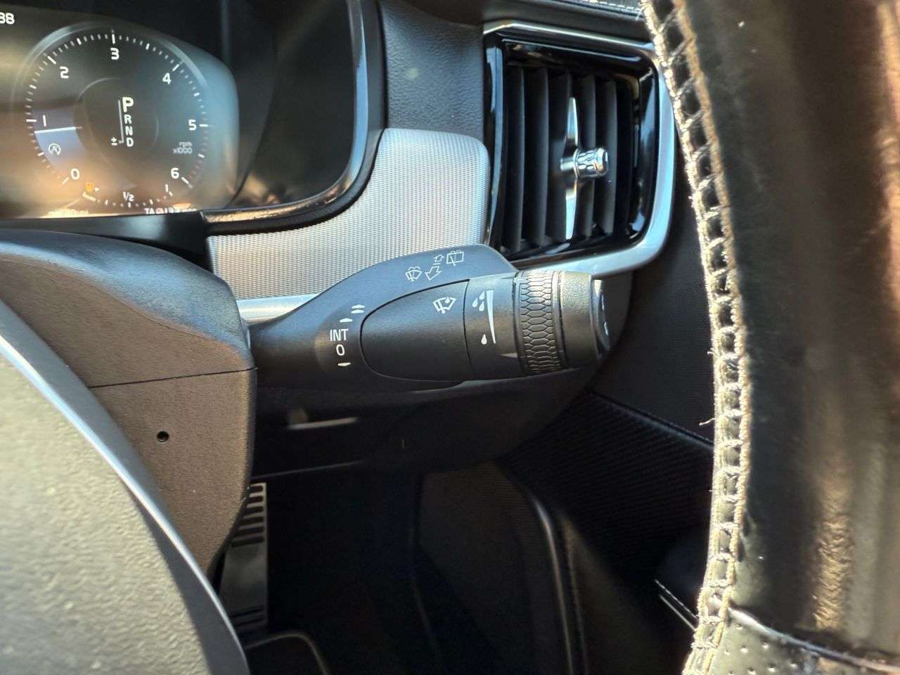 2019 VOLVO V90 2019 VOLVO V90