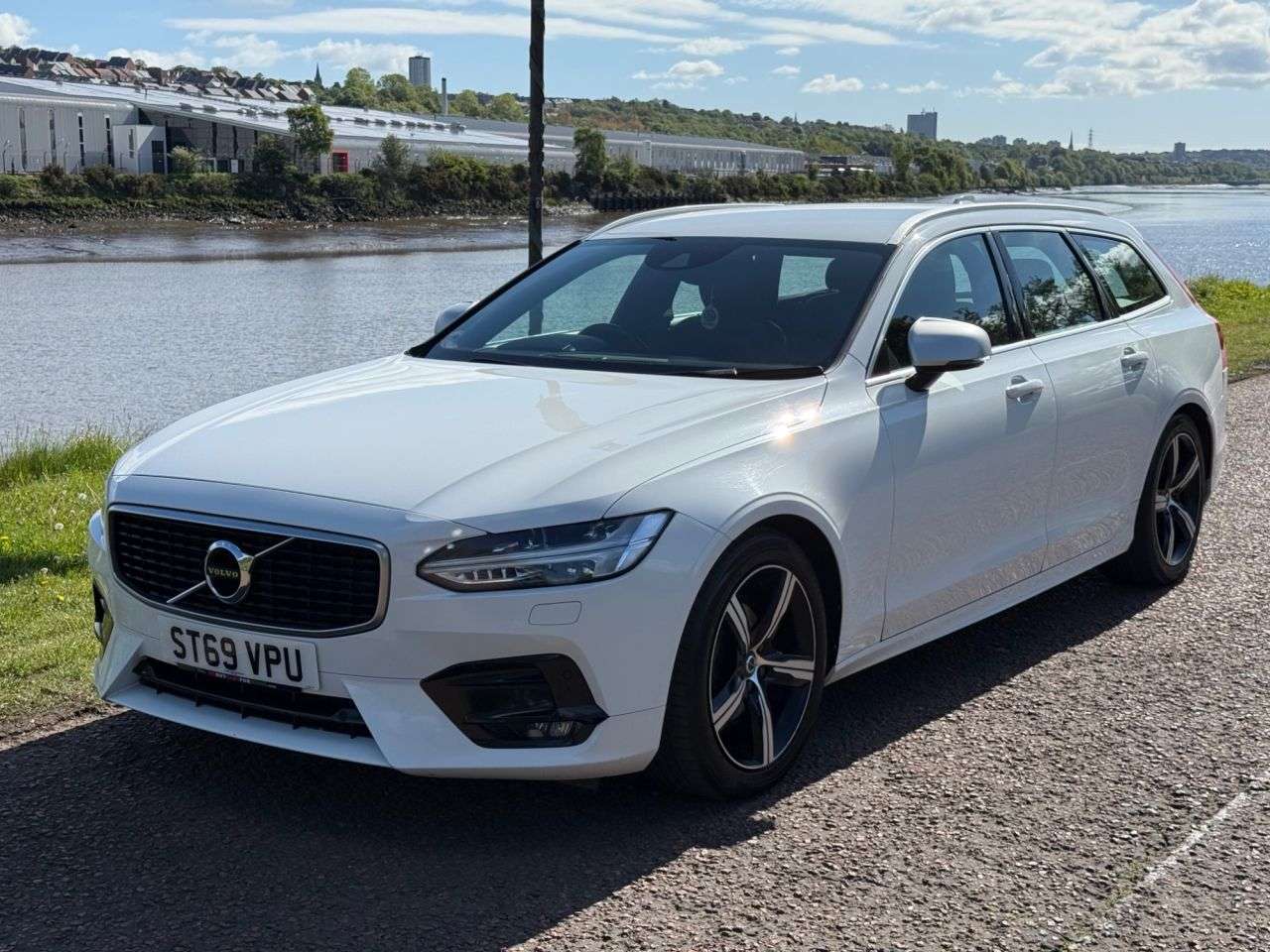 2019 VOLVO V90 2019 VOLVO V90
