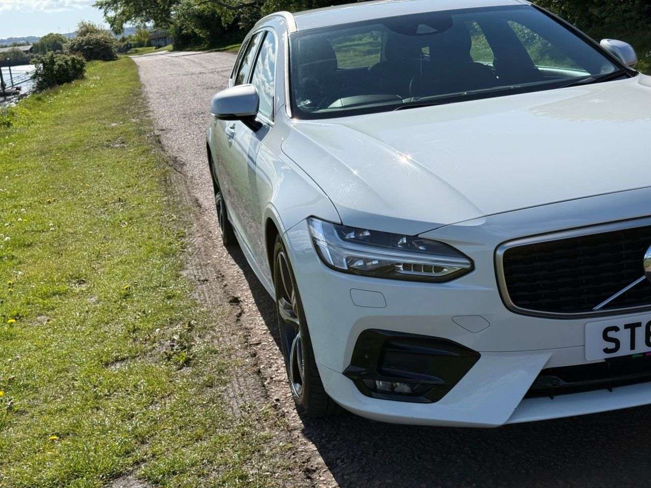 2019 VOLVO V90 2019 VOLVO V90