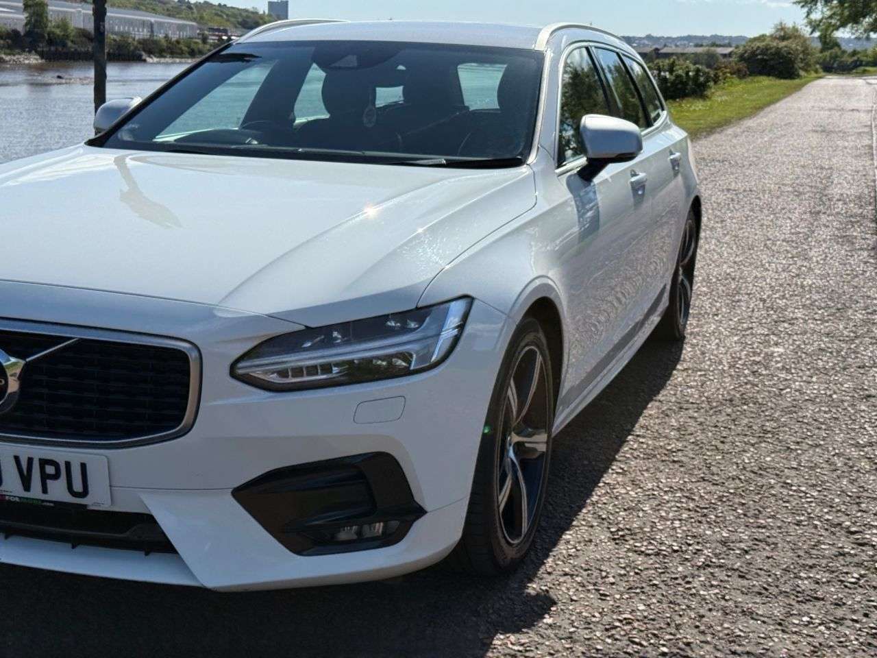 2019 VOLVO V90 2019 VOLVO V90