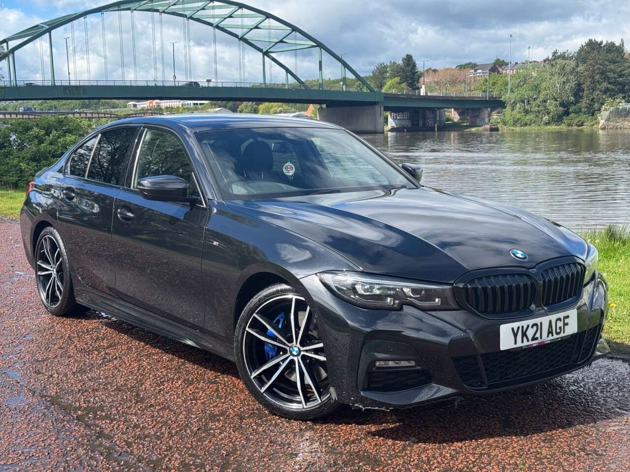 A 2021 BMW 3 SERIES 2.0 320d MHT M Sport Saloon 4dr Diesel Hybrid Auto Euro 6 (s/s) (190 ps) ** A 2021 BMW 3 SERIES 2.0 320d MHT M Sport Saloon 4dr Diesel Hybrid Auto Euro 6 (s/s) (190 ps) **