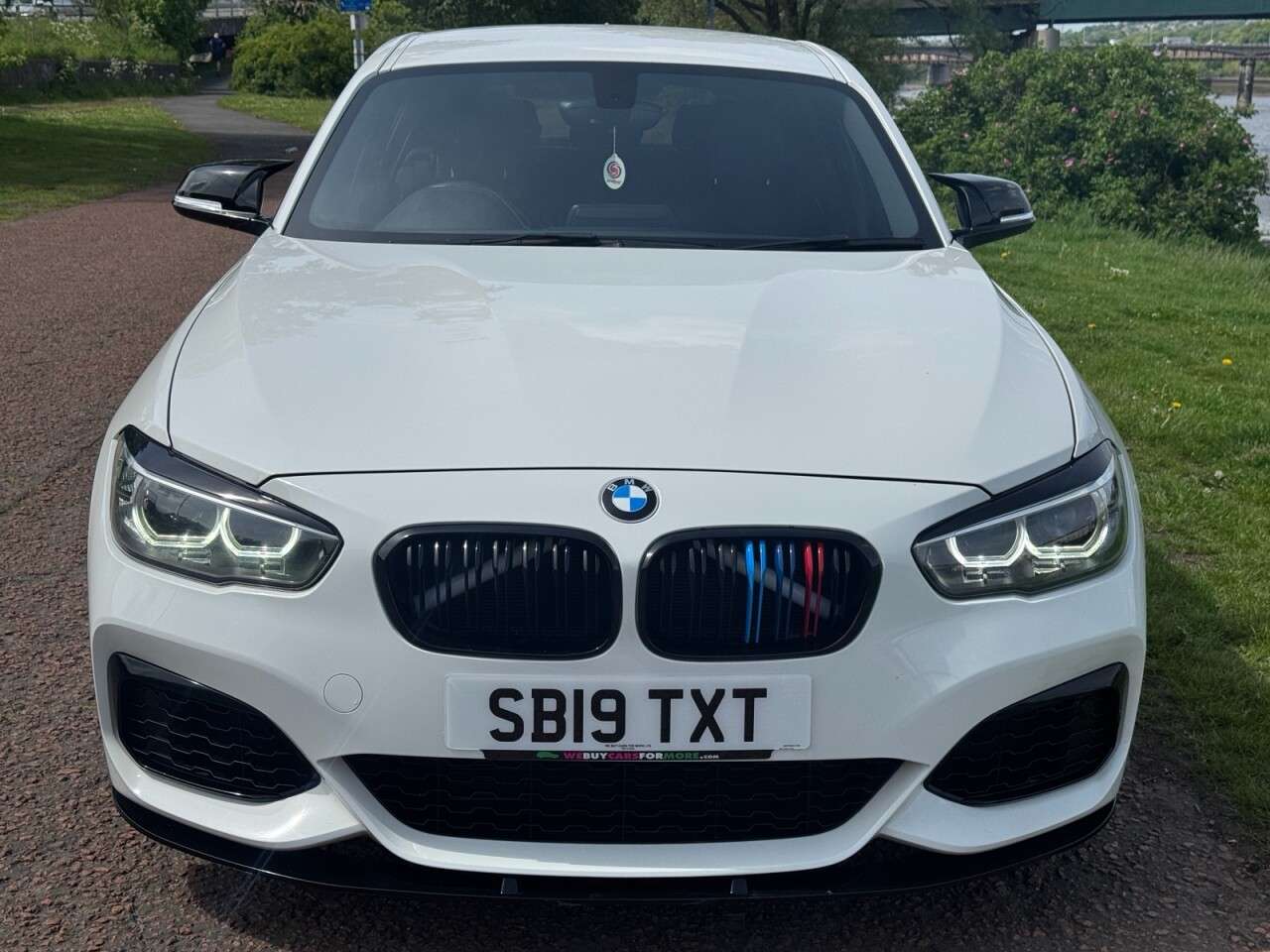 A 2019 BMW 1 SERIES 3.0 M140i GPF Shadow Edition Hatchback 5dr Petrol Auto Euro 6 (s/s) (340 ps A 2019 BMW 1 SERIES 3.0 M140i GPF Shadow Edition Hatchback 5dr Petrol Auto Euro 6 (s/s) (340 ps