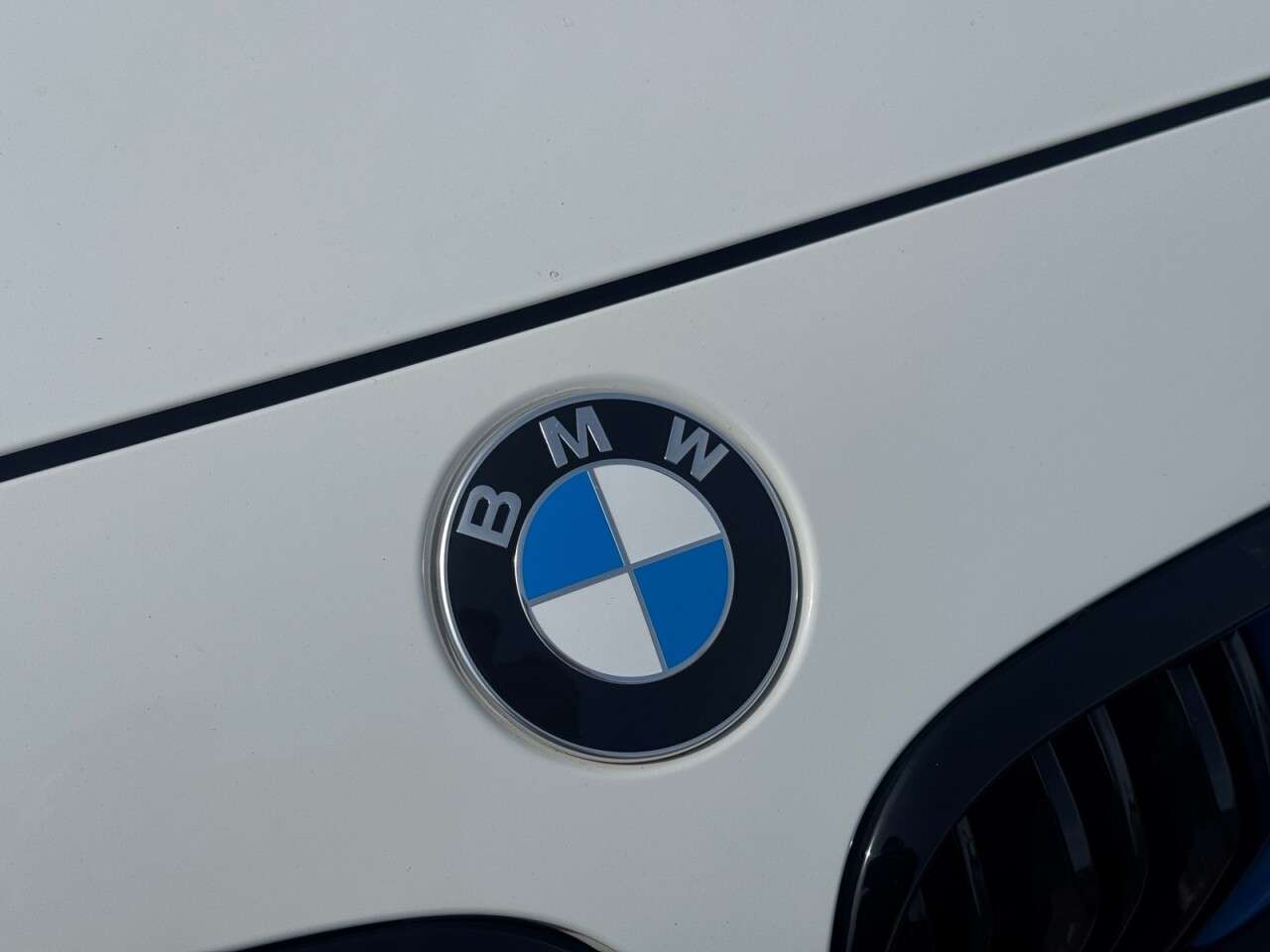 A 2019 BMW 1 SERIES 3.0 M140i GPF Shadow Edition Hatchback 5dr Petrol Auto Euro 6 (s/s) (340 ps A 2019 BMW 1 SERIES 3.0 M140i GPF Shadow Edition Hatchback 5dr Petrol Auto Euro 6 (s/s) (340 ps