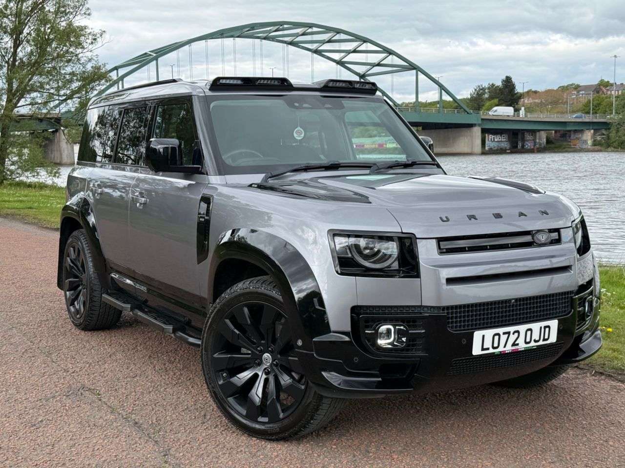 A 2023 LAND ROVER DEFENDER 3.0 D250 MHEV SE Hard Top SUV 5dr Diesel Auto 4WD MWB Euro 6 (s/s) (250 ps) A 2023 LAND ROVER DEFENDER 3.0 D250 MHEV SE Hard Top SUV 5dr Diesel Auto 4WD MWB Euro 6 (s/s) (250 ps)