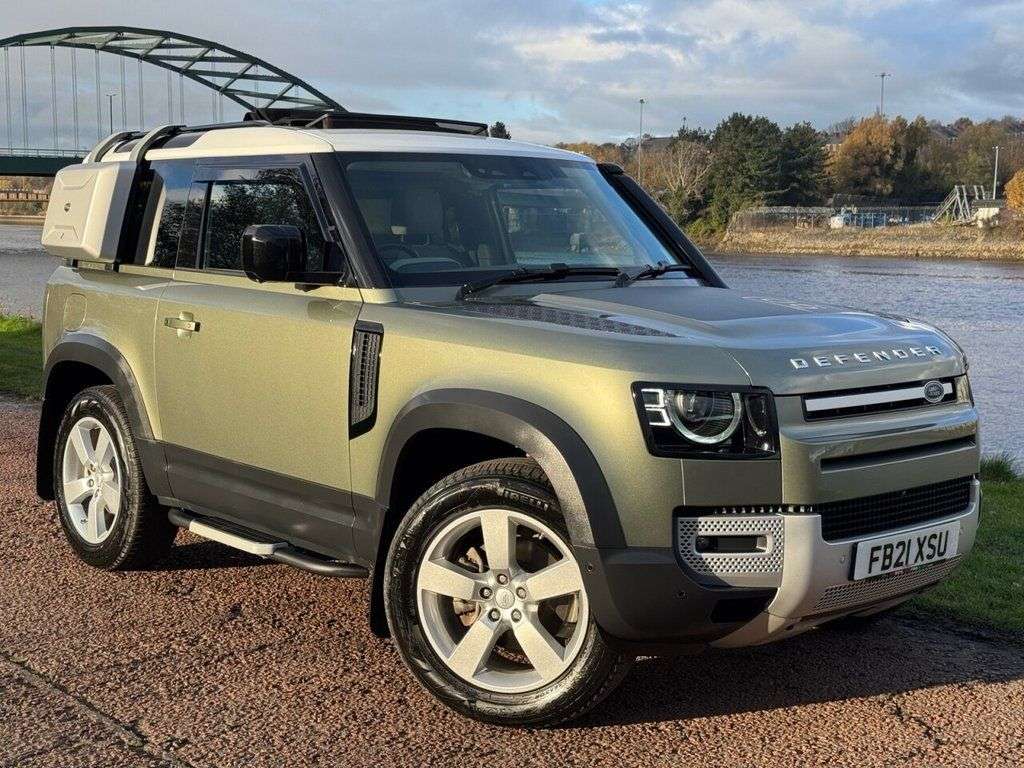 A 2021 LAND ROVER DEFENDER 3.0 D250 MHEV First Edition SUV 3dr Diesel Auto 4WD Euro 6 (s/s) (250 ps) * A 2021 LAND ROVER DEFENDER 3.0 D250 MHEV First Edition SUV 3dr Diesel Auto 4WD Euro 6 (s/s) (250 ps) *