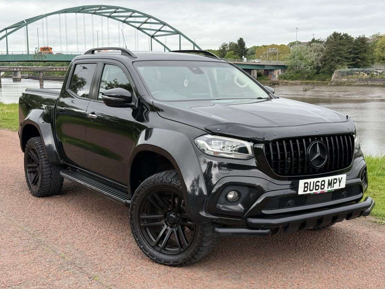 A 2018 MERCEDES-BENZ X-CLASS 2.3 CDI Progressive Pickup Double Cab 4dr Diesel Auto 4MATIC Euro 6 (190 ps A 2018 MERCEDES-BENZ X-CLASS 2.3 CDI Progressive Pickup Double Cab 4dr Diesel Auto 4MATIC Euro 6 (190 ps
