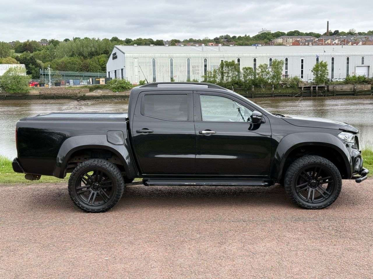 A 2018 MERCEDES-BENZ X-CLASS 2.3 CDI Progressive Pickup Double Cab 4dr Diesel Auto 4MATIC Euro 6 (190 ps A 2018 MERCEDES-BENZ X-CLASS 2.3 CDI Progressive Pickup Double Cab 4dr Diesel Auto 4MATIC Euro 6 (190 ps
