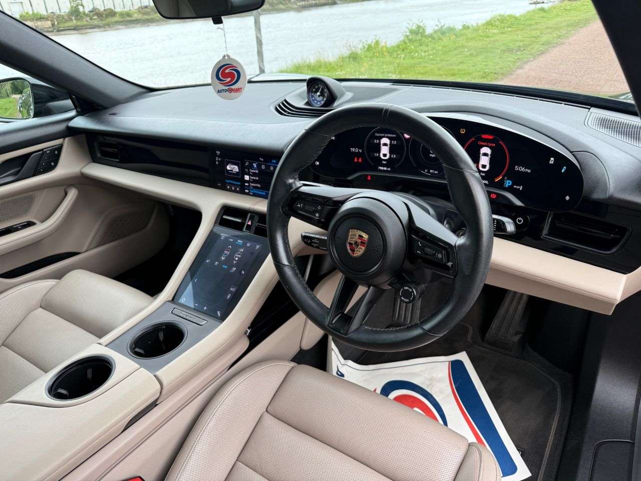 2023 PORSCHE TAYCAN 2023 PORSCHE TAYCAN