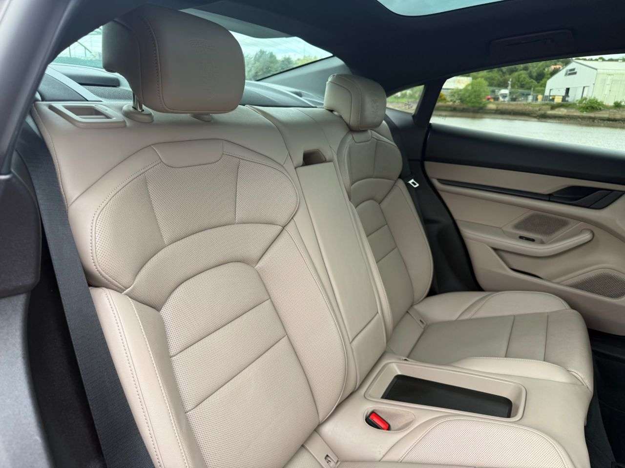 2023 PORSCHE TAYCAN 2023 PORSCHE TAYCAN