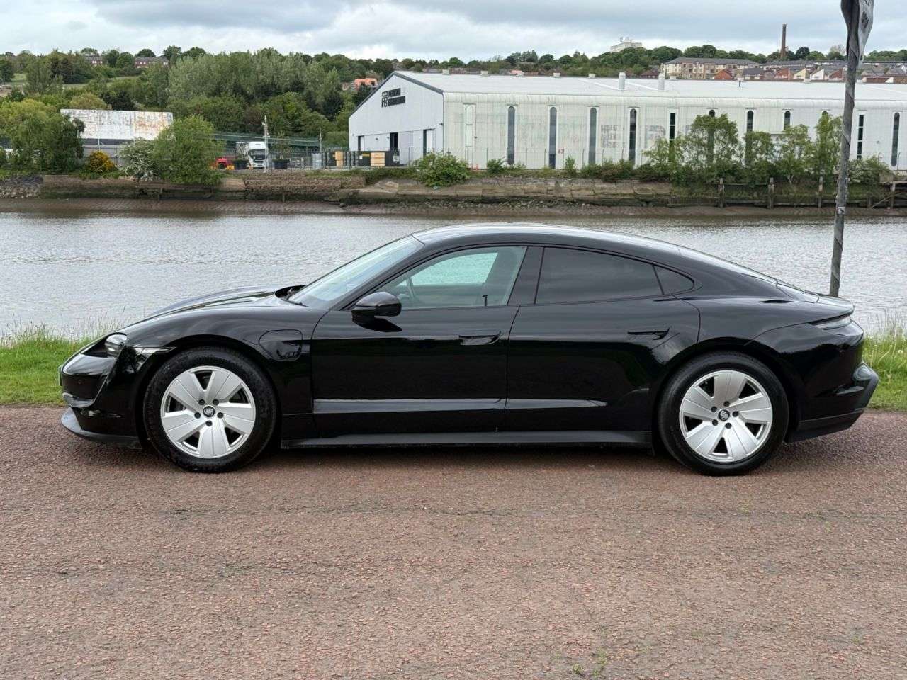 2023 PORSCHE TAYCAN 2023 PORSCHE TAYCAN