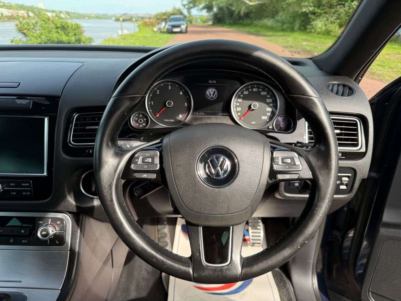2012 VOLKSWAGEN TOUAREG 2012 VOLKSWAGEN TOUAREG