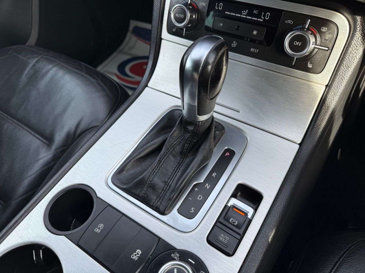2012 VOLKSWAGEN TOUAREG 2012 VOLKSWAGEN TOUAREG