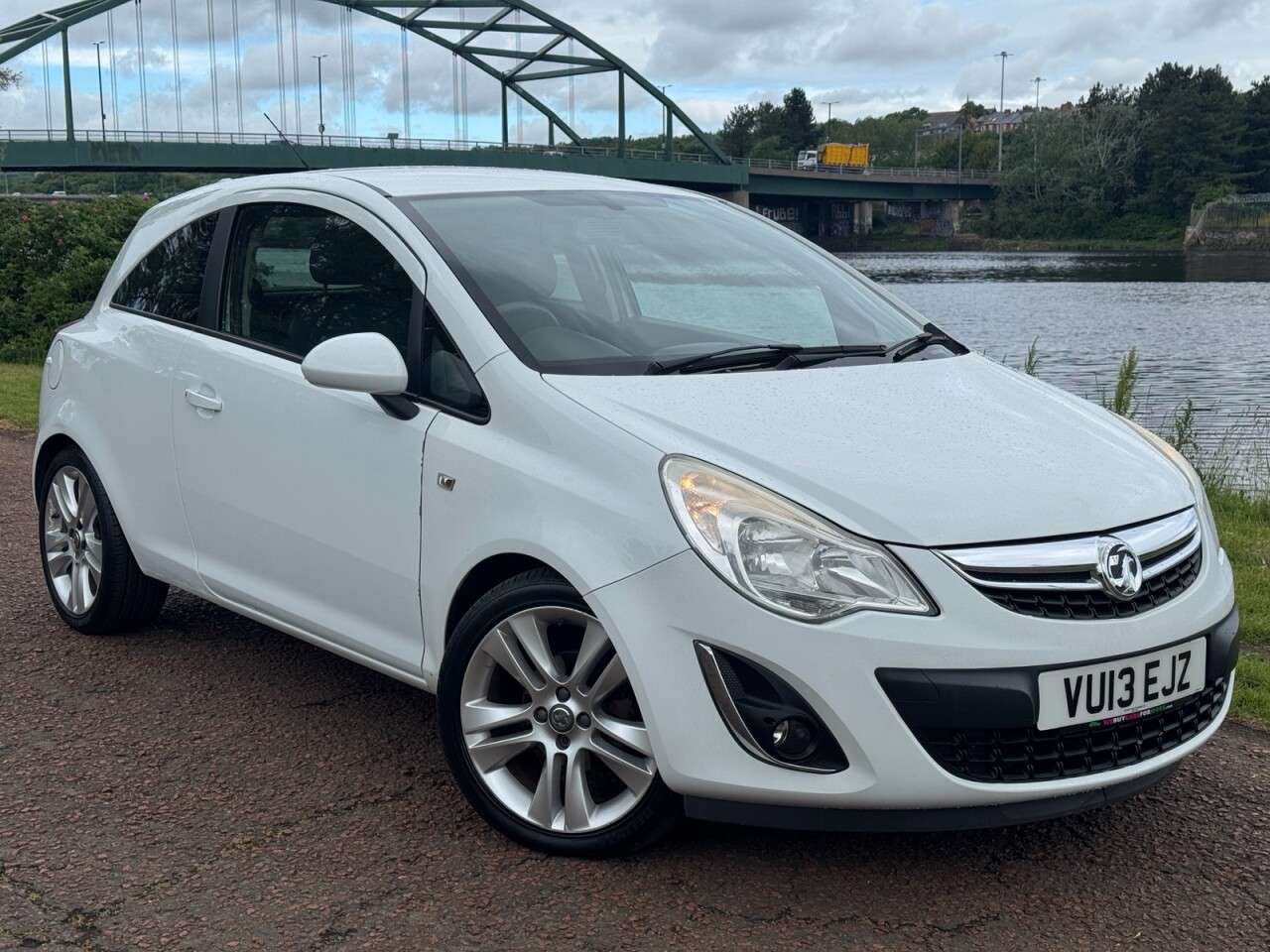 A 2013 VAUXHALL CORSA 1.2i ecoFLEX 16V SXi Hatchback 3dr Petrol Manual Euro 5 (s/s) (A/C) (85 ps) A 2013 VAUXHALL CORSA 1.2i ecoFLEX 16V SXi Hatchback 3dr Petrol Manual Euro 5 (s/s) (A/C) (85 ps)