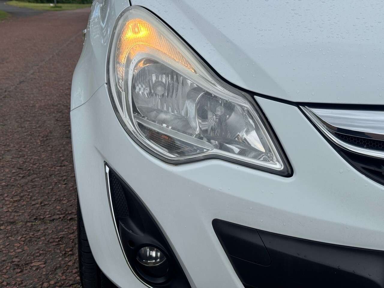 A 2013 VAUXHALL CORSA 1.2i ecoFLEX 16V SXi Hatchback 3dr Petrol Manual Euro 5 (s/s) (A/C) (85 ps) A 2013 VAUXHALL CORSA 1.2i ecoFLEX 16V SXi Hatchback 3dr Petrol Manual Euro 5 (s/s) (A/C) (85 ps)