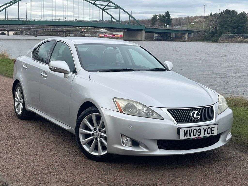 A 2009 LEXUS IS 2.5 250 SE-I Saloon 4dr Petrol Automatic (214 g/km, 204 bhp) **CRUISE CONTR A 2009 LEXUS IS 2.5 250 SE-I Saloon 4dr Petrol Automatic (214 g/km, 204 bhp) **CRUISE CONTR