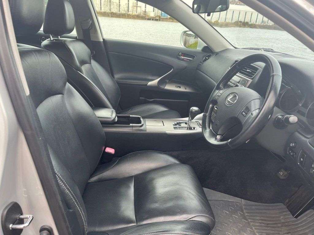 2009 LEXUS IS 2009 LEXUS IS