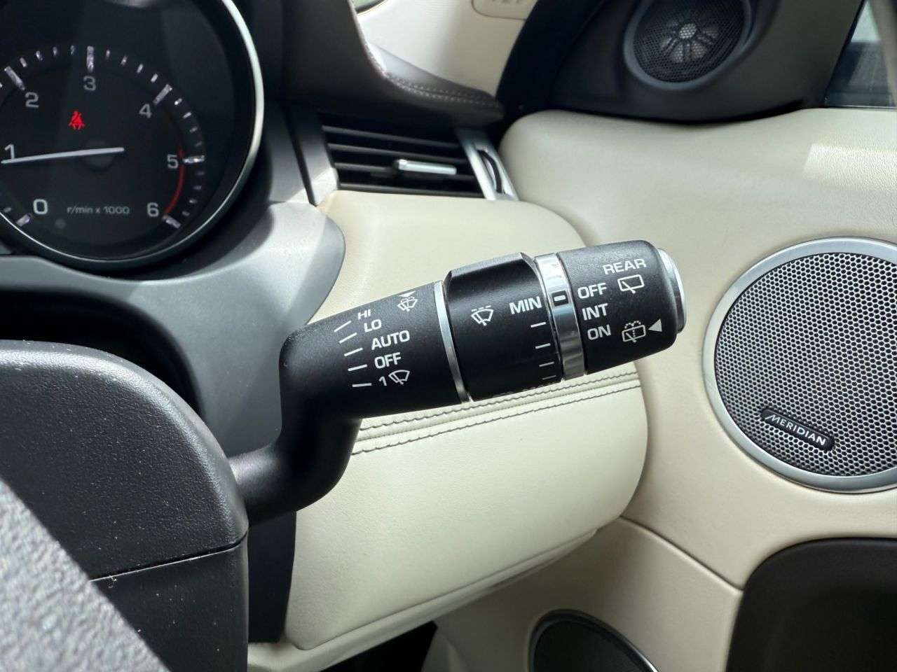 2011 LAND ROVER RANGE ROVER EVOQUE 2011 LAND ROVER RANGE ROVER EVOQUE